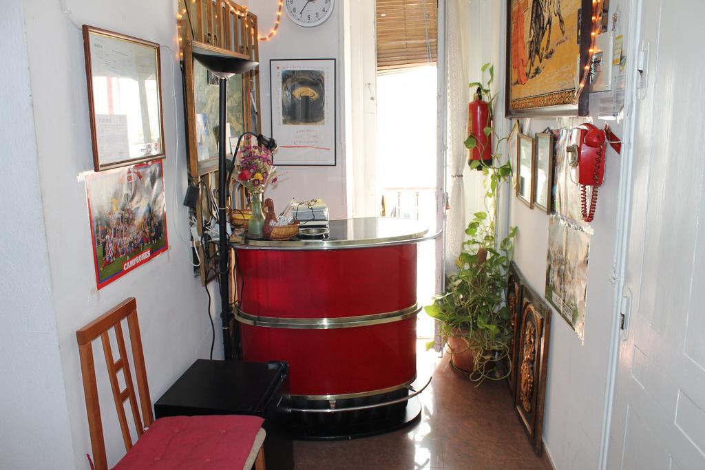 Hostal Graciela Madrid Exteriér fotografie